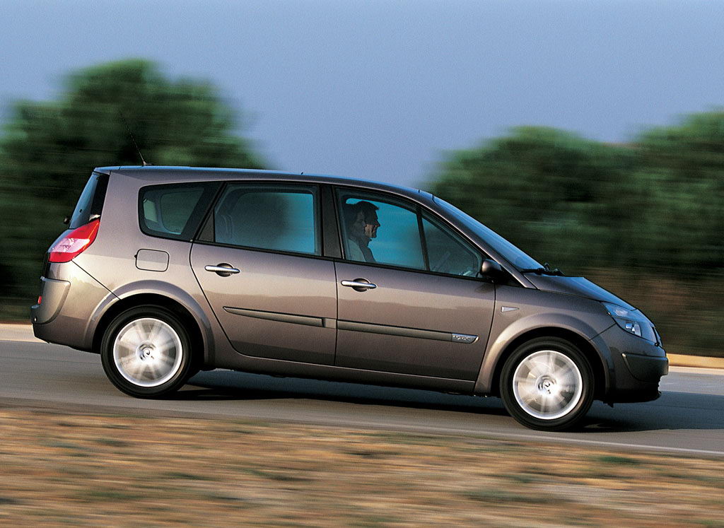 Renault Grand Scénic 2004 11.jpg